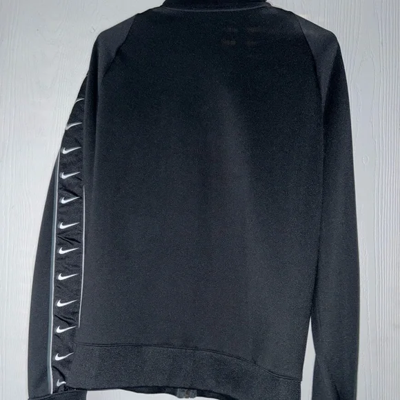 jacket - Picture 2 of 2